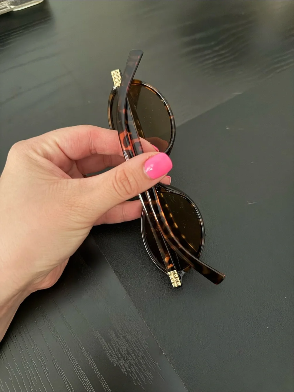 NWOT Oval Sunglasses